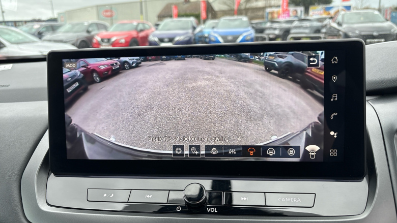 Nissan Qashqai 1.3 DiG-T MH N-Connecta 5dr Petrol Hatchback